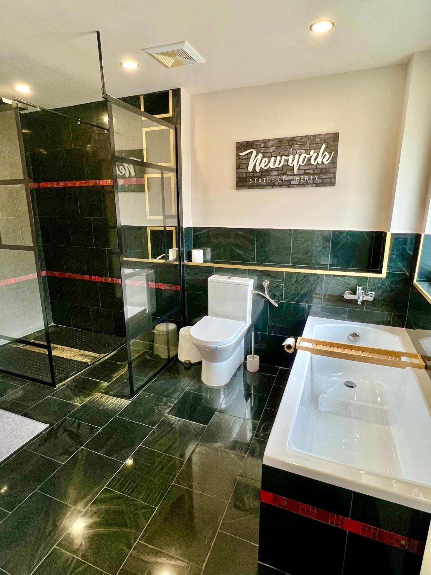 Exklusive Ferienwohnung Mit 3 Schlafzimmern Und 2 Baedern! 阿尔特瑙 外观 照片